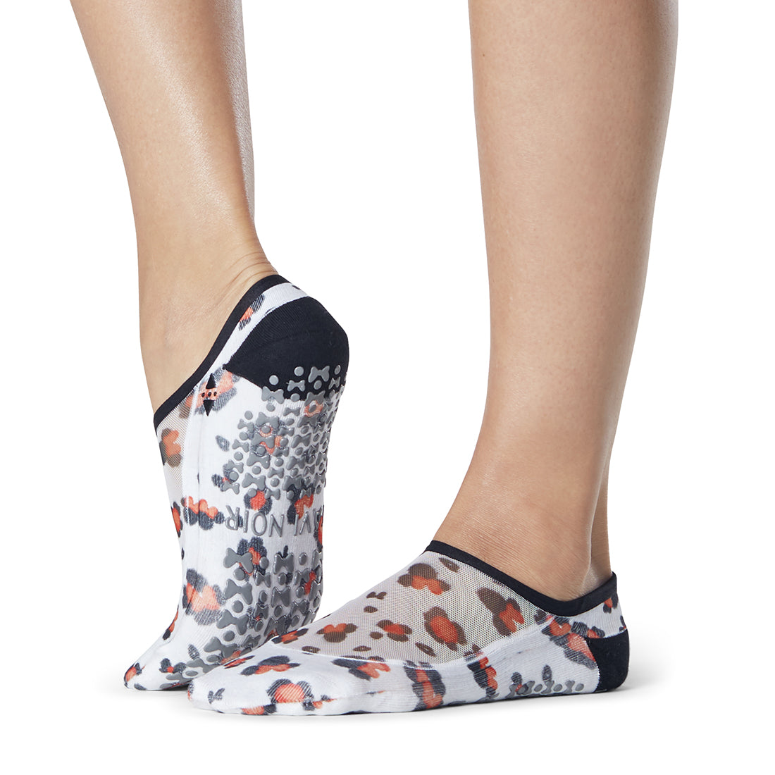 Tavi Noir Maddie Foil Low-rise Grip Socks in White