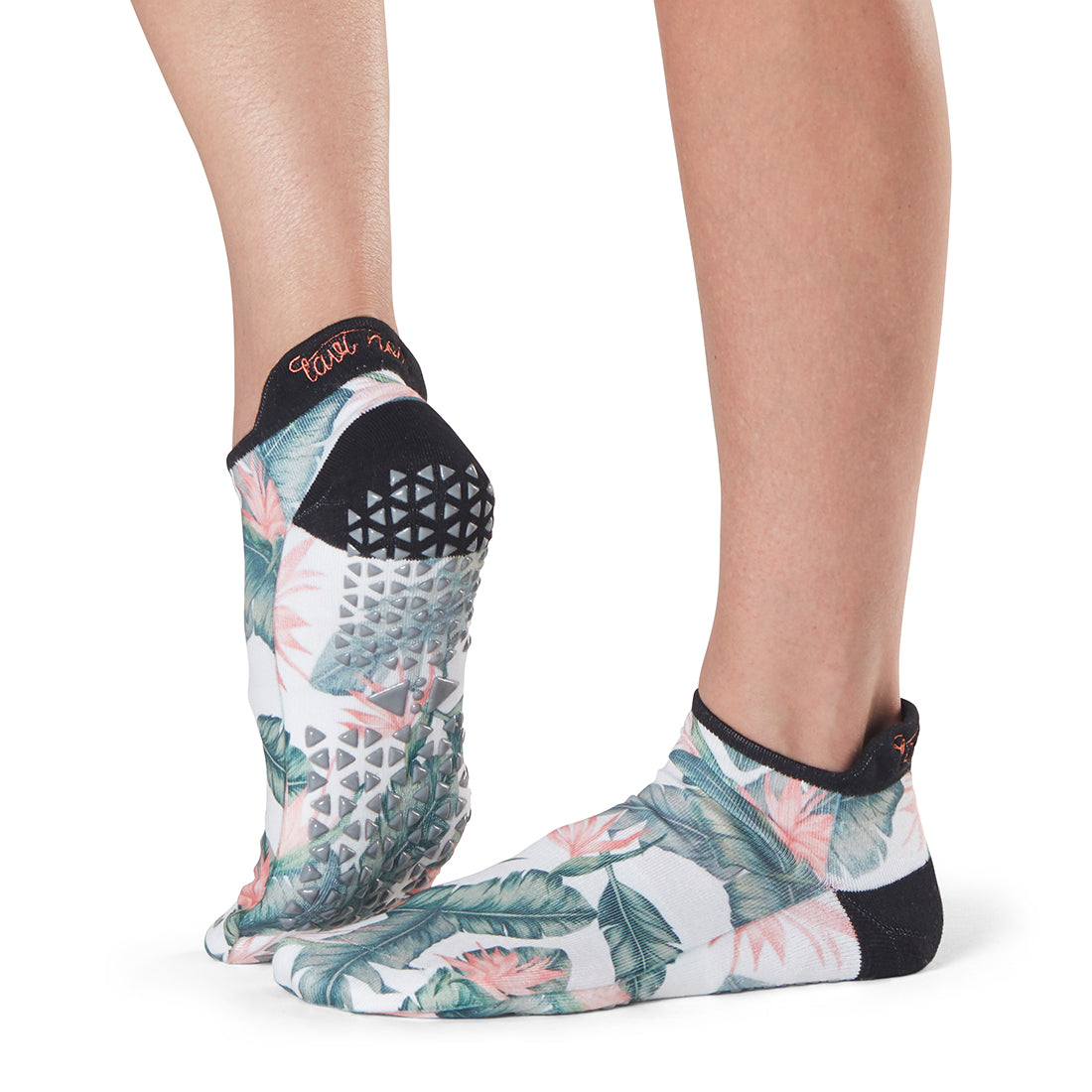 Savvy Grip Socks - Glimmer - Tavi Active – SIMPLYWORKOUT