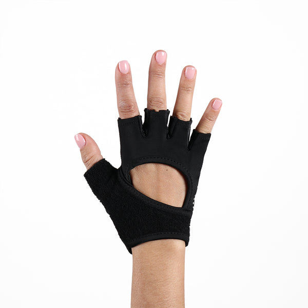 https://www.t8fitness.com/cdn/shop/products/VXb3uaOERjSAfY9wAG68_Training_Grip_Glove_Black_600x.jpg?v=1579599537